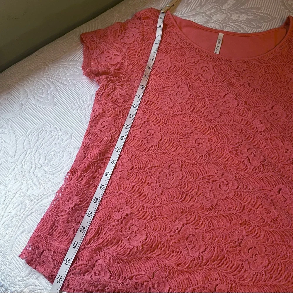 Leo Nicole~Women’s Lace Coral Blouse XL – Romantic, Soft, Flowy - Picture 4 of 9